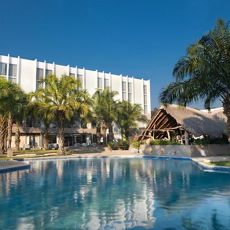 Pullman Lubumbashi Grand Karavia. Hotell Exteriör bild