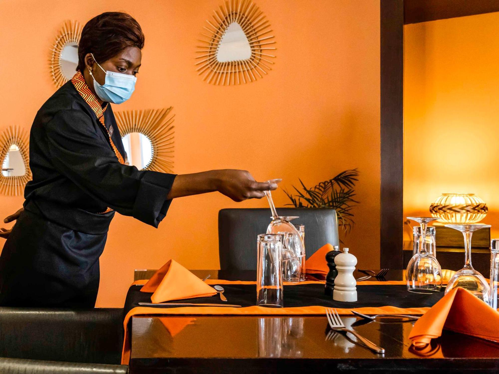 Pullman Lubumbashi Grand Karavia. Hotell Exteriör bild