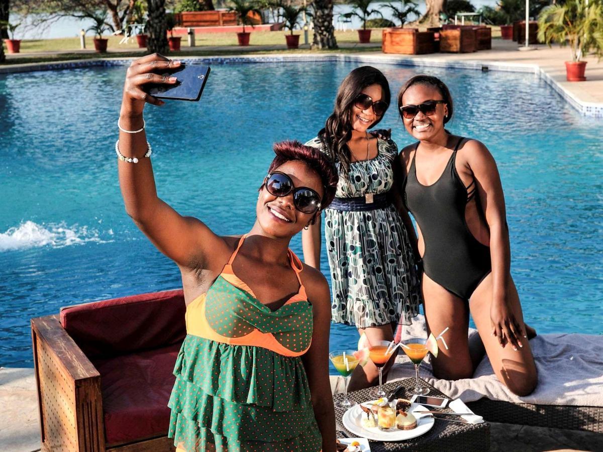 Pullman Lubumbashi Grand Karavia. Hotell Exteriör bild