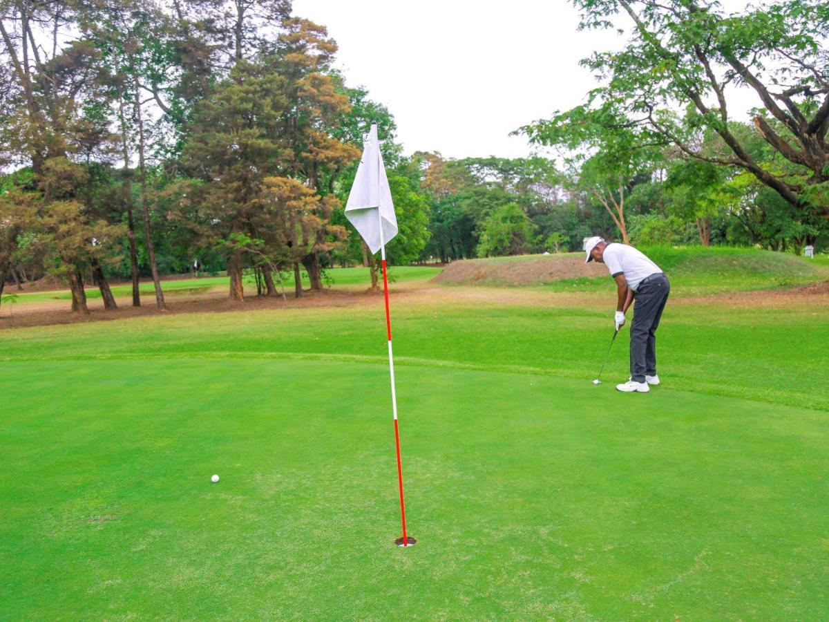 Pullman Lubumbashi Grand Karavia. Hotell Exteriör bild