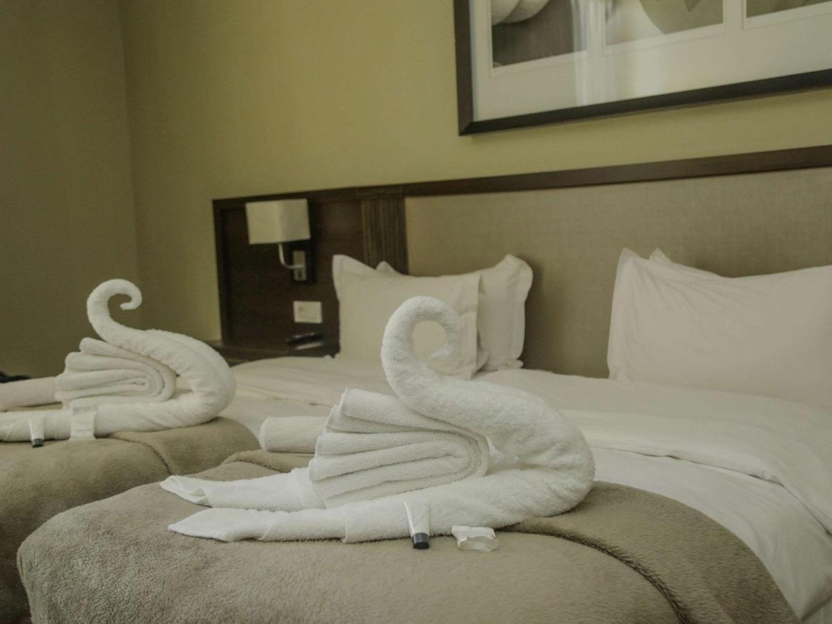Pullman Lubumbashi Grand Karavia. Hotell Exteriör bild